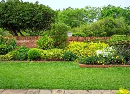 landscaping services Etowah